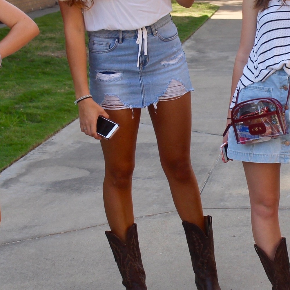 PacSun Denim Skirt - Picture 2 of 10